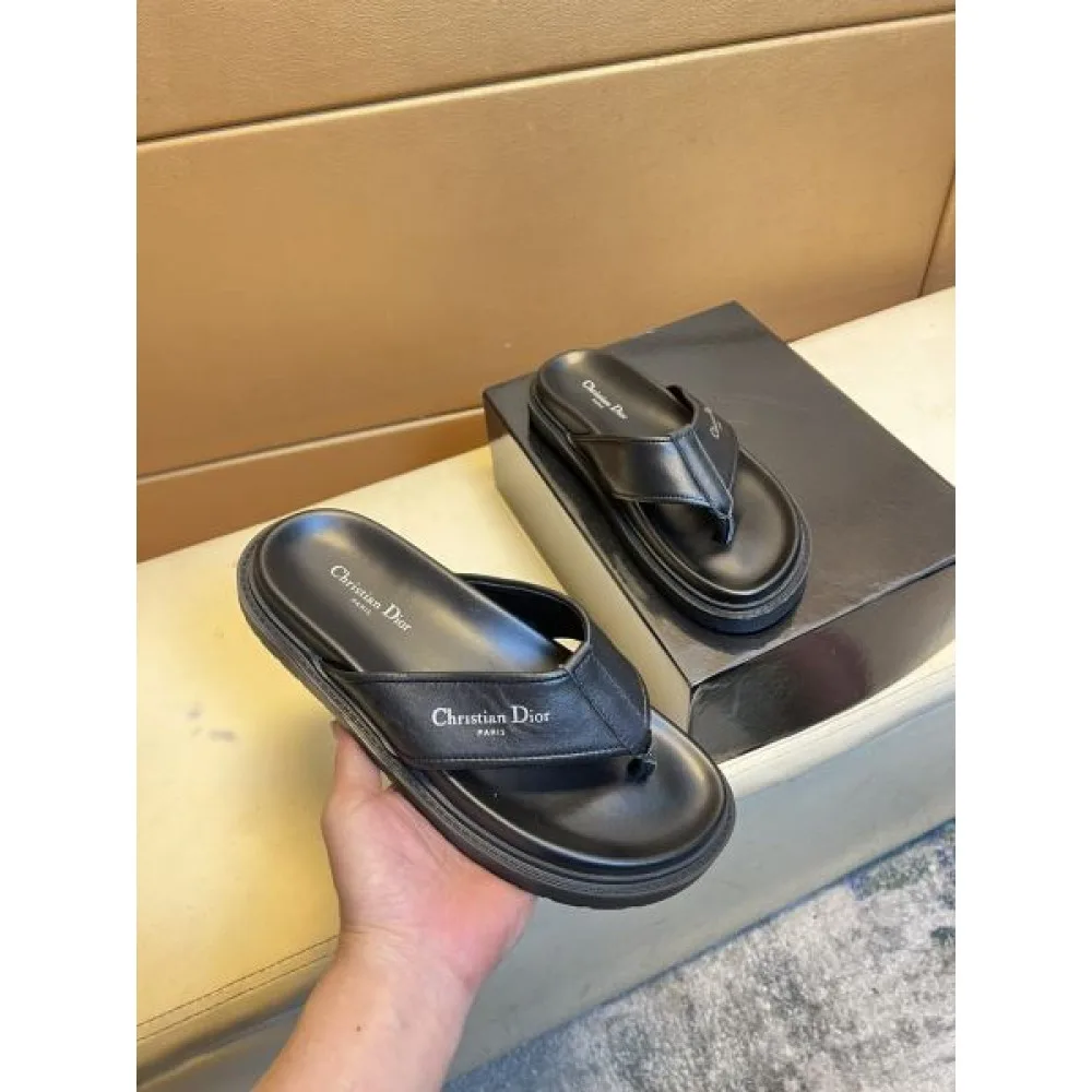 DIOR ディオール 最新先取りおしゃれなロゴ入り 2026 メンズ用 スリッパ 商品画像 1
