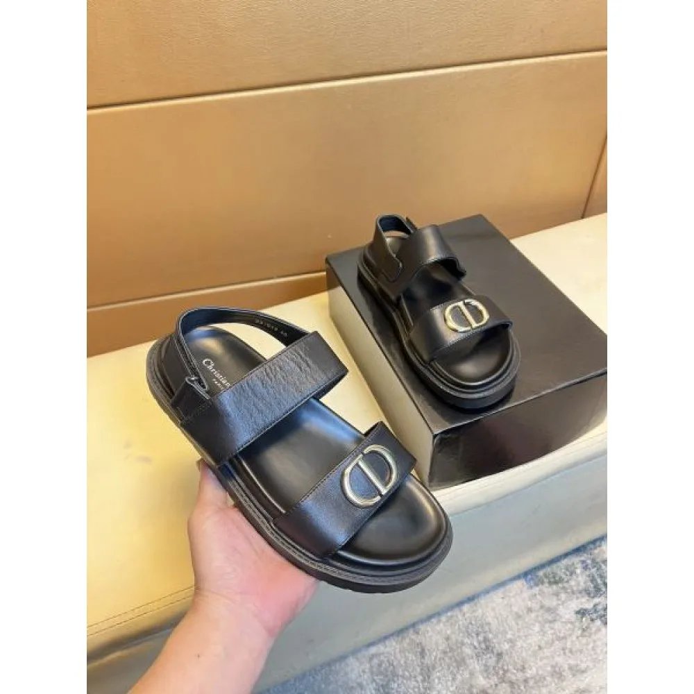 DIOR ディオール 今シーズンのトレンドアイテム 2026 メンズ用 スリッパ 商品画像 1
