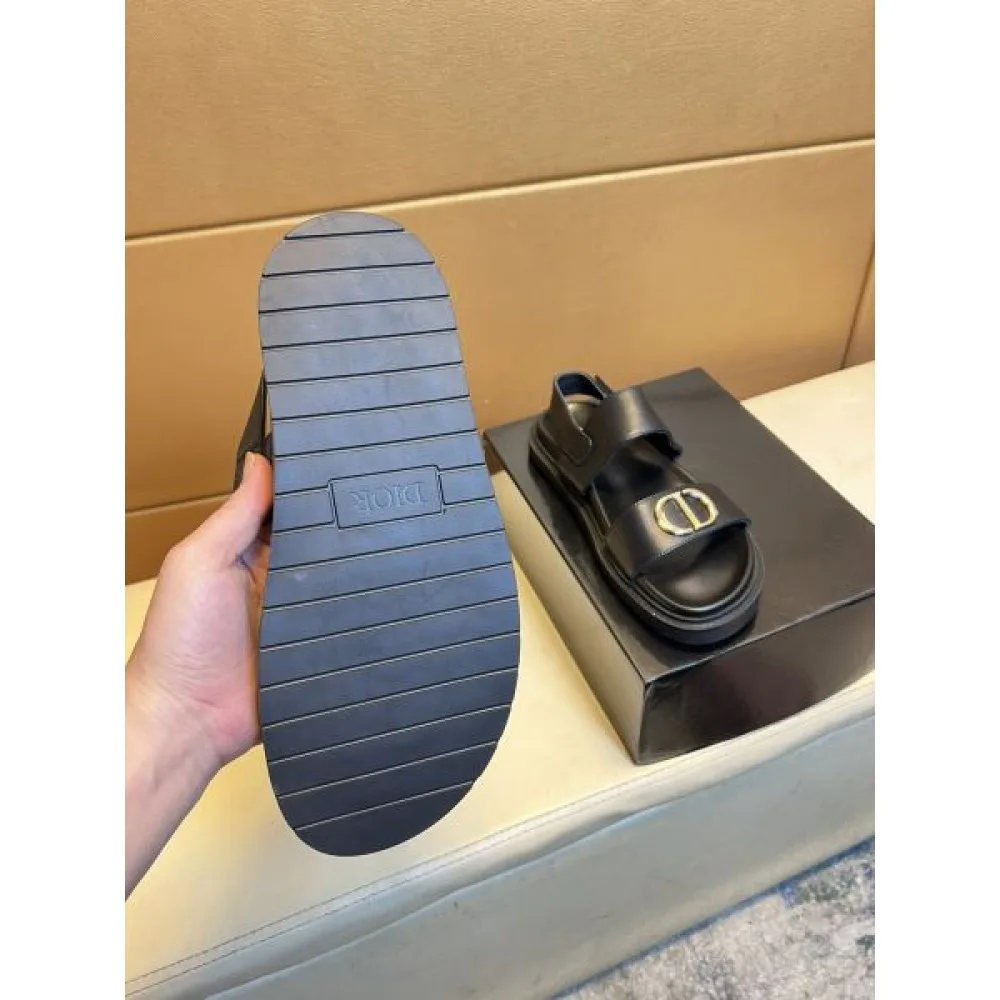 DIOR ディオール 今シーズンのトレンドアイテム 2026 メンズ用 スリッパ 商品画像 8