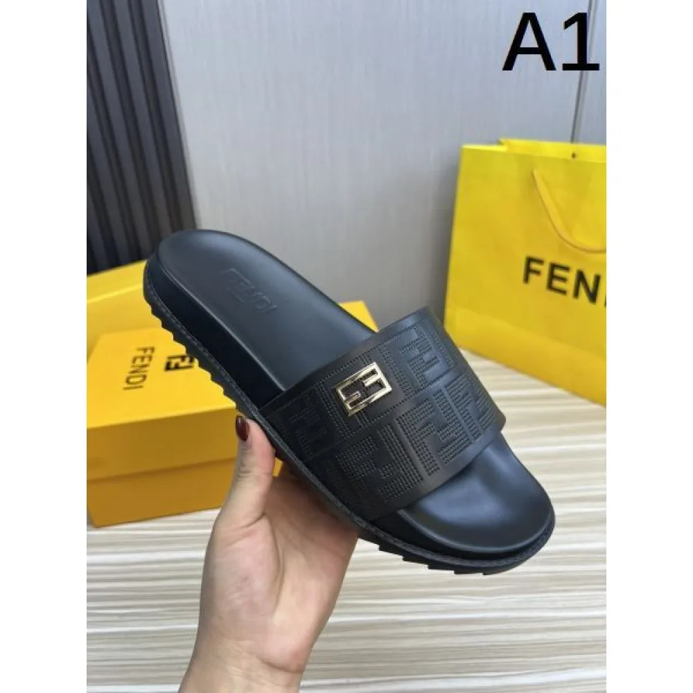 FENDI フェンデイ モード感の高い春夏のスタイル 2026 メンズ用 スリッパ 商品画像 1