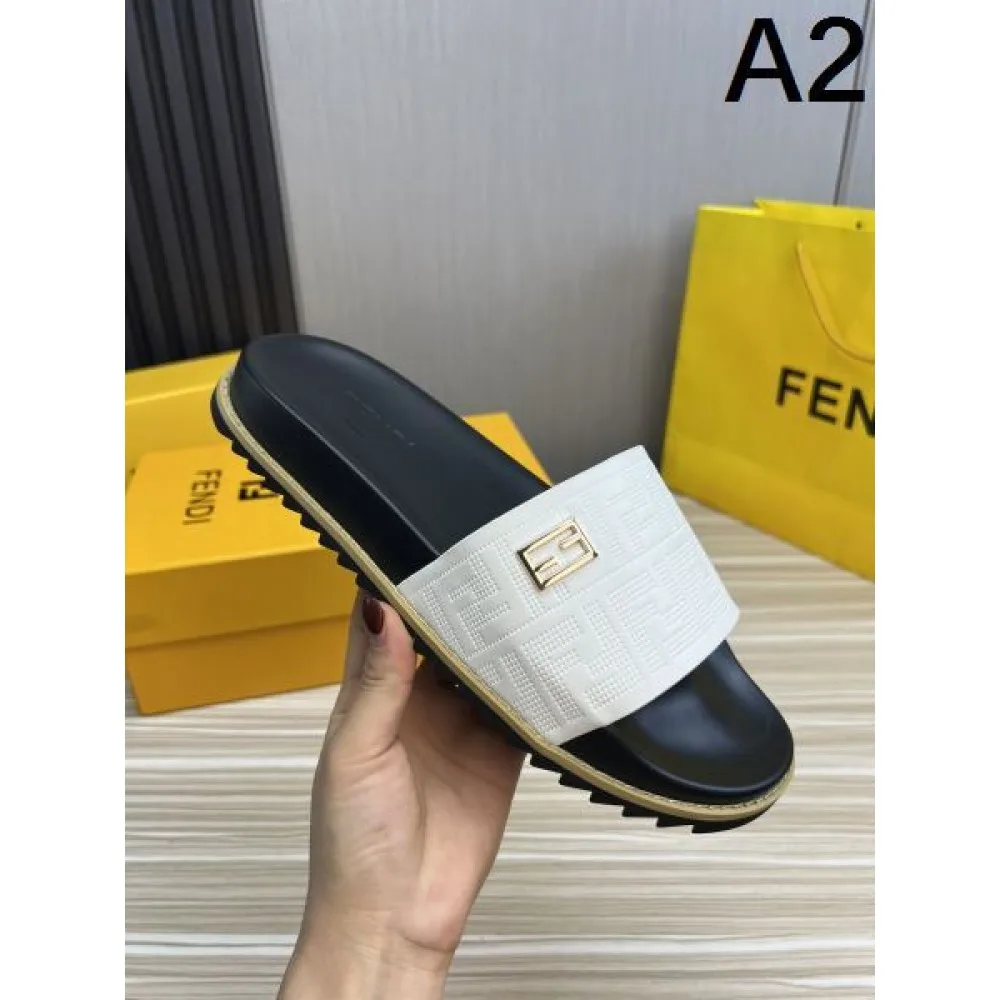FENDI フェンデイ モード感の高い春夏のスタイル 2026 メンズ用 スリッパ 商品画像 2