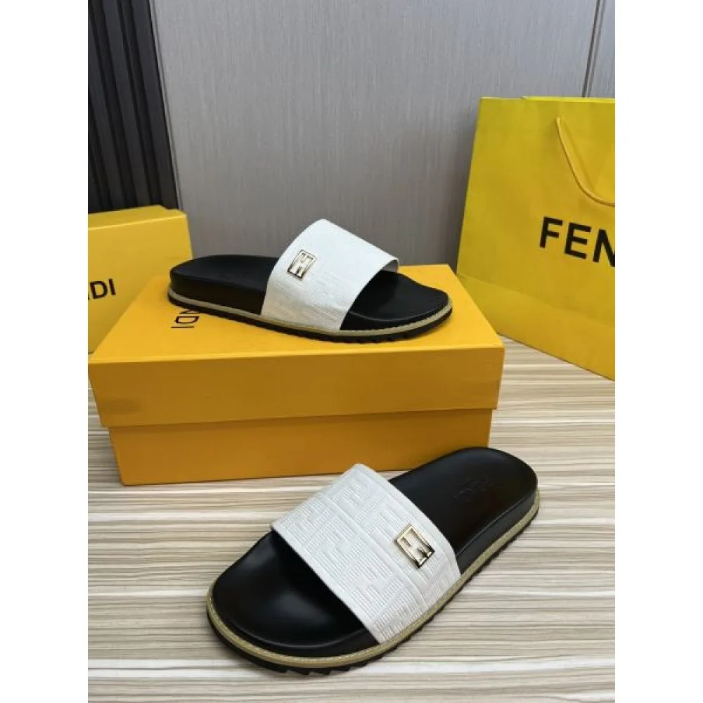 FENDI フェンデイ モード感の高い春夏のスタイル 2026 メンズ用 スリッパ 商品画像 5
