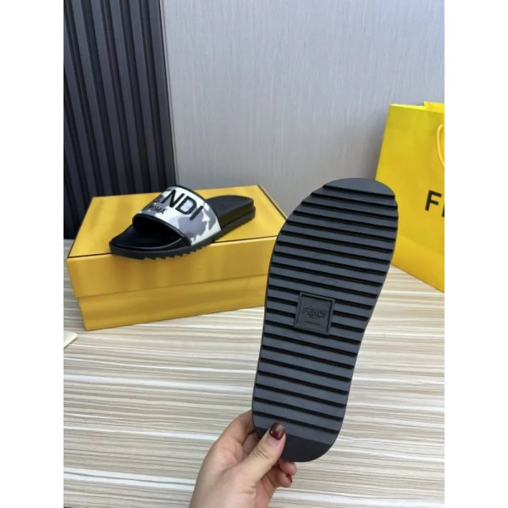 FENDI フェンデイ 人気もまだまだ継続しています 2026 メンズ用 スリッパ 商品画像 9