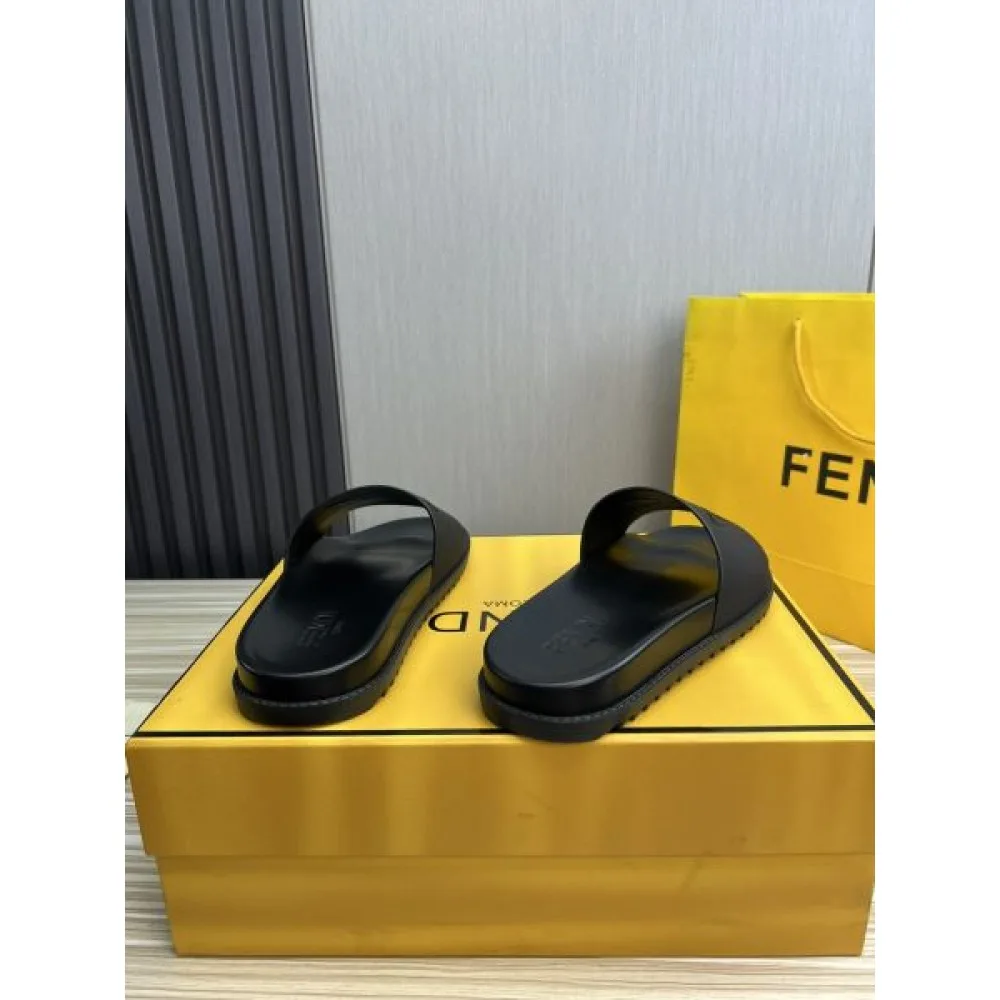 FENDI フェンデイ 若々しい印象や元気よく見える 2026 メンズ用 スリッパ 商品画像 5