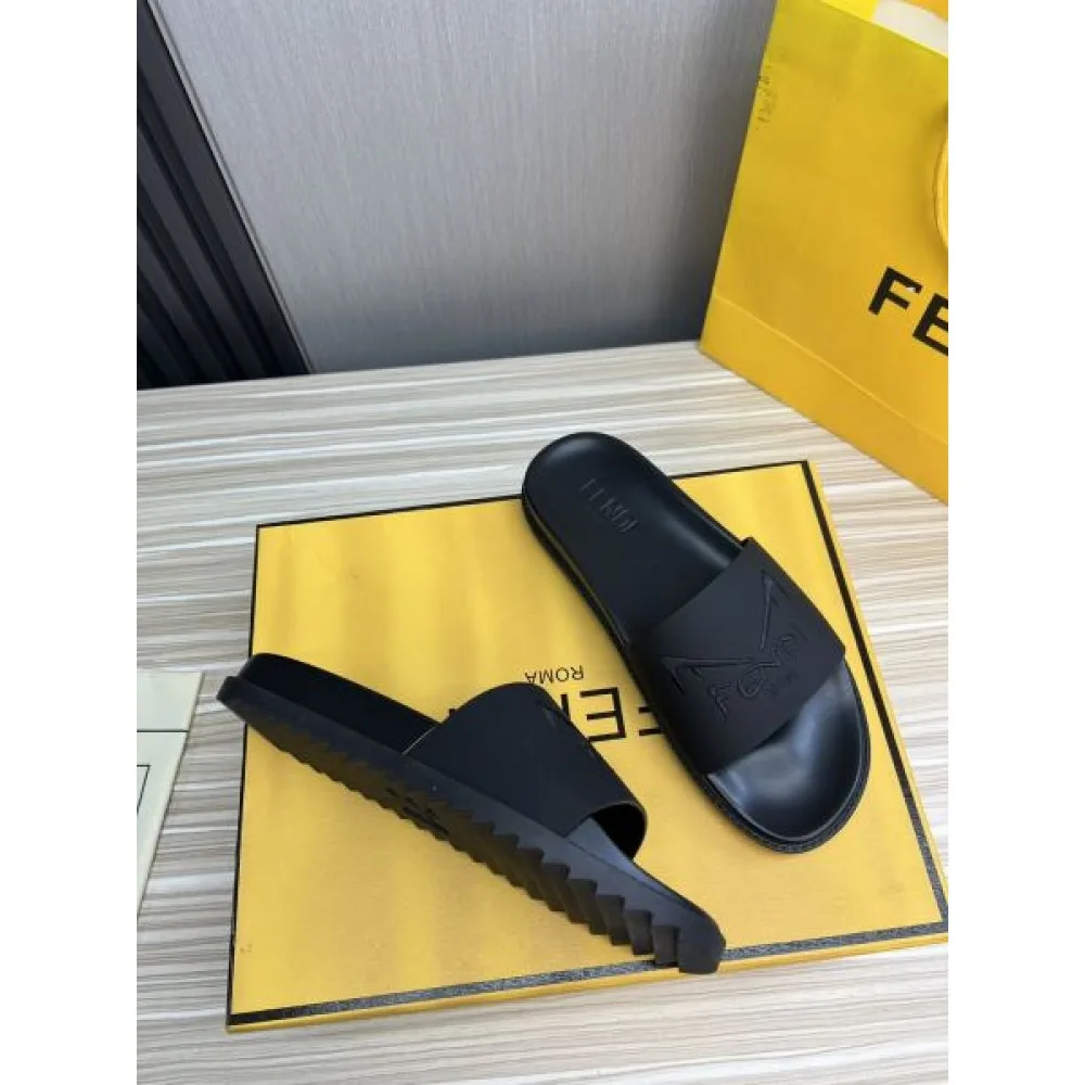FENDI フェンデイ 若々しい印象や元気よく見える 2026 メンズ用 スリッパ 商品画像 6