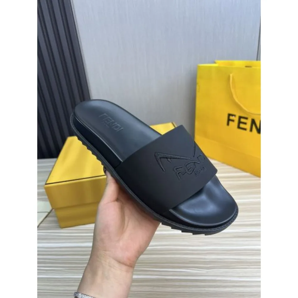 FENDI フェンデイ 若々しい印象や元気よく見える 2026 メンズ用 スリッパ 商品画像 7