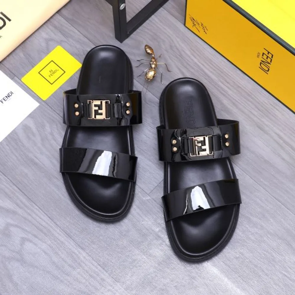 FENDI フェンデイ 今夏のお気に入りスタイル 2026 メンズ用 サンダル 商品画像 2