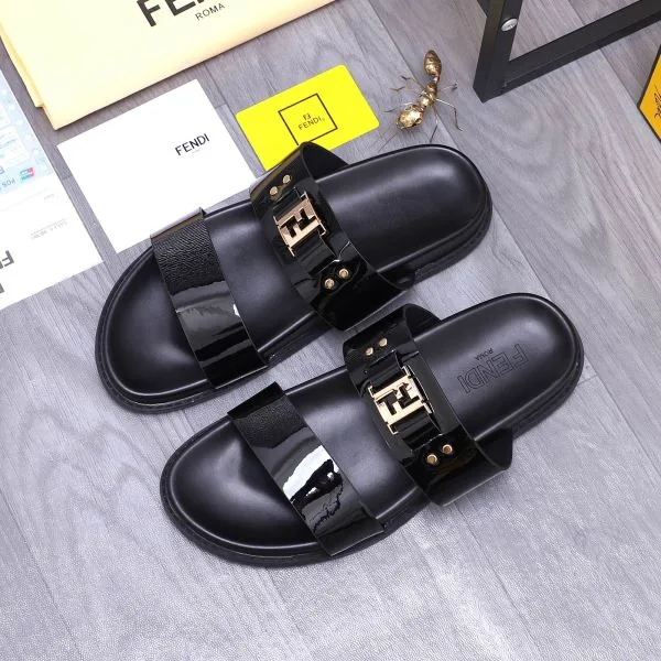 FENDI フェンデイ 今夏のお気に入りスタイル 2026 メンズ用 サンダル 商品画像 10