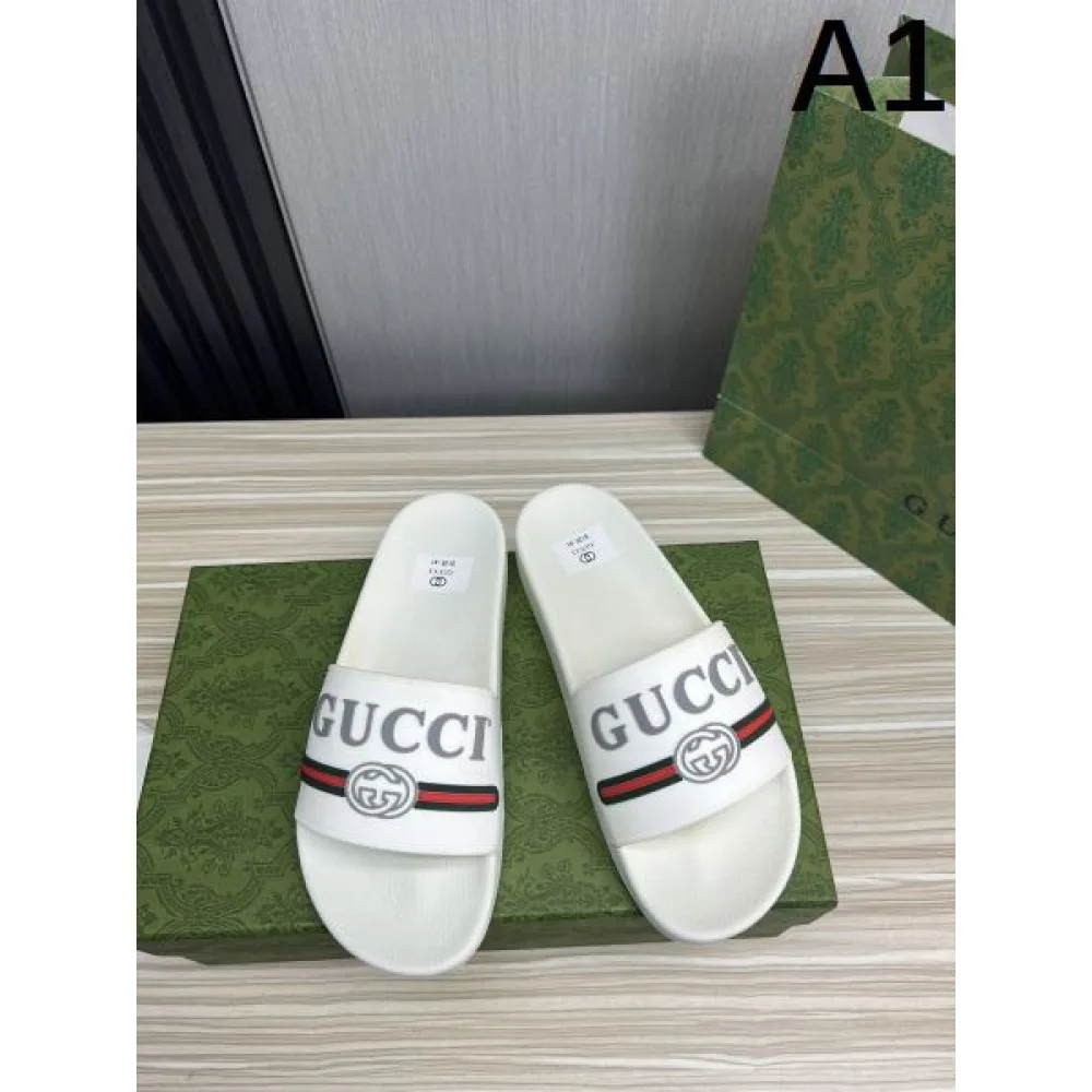 GUCCI グッチ 季節の変わり目に活躍する 2026 メンズ用 スリッパ 商品画像 1