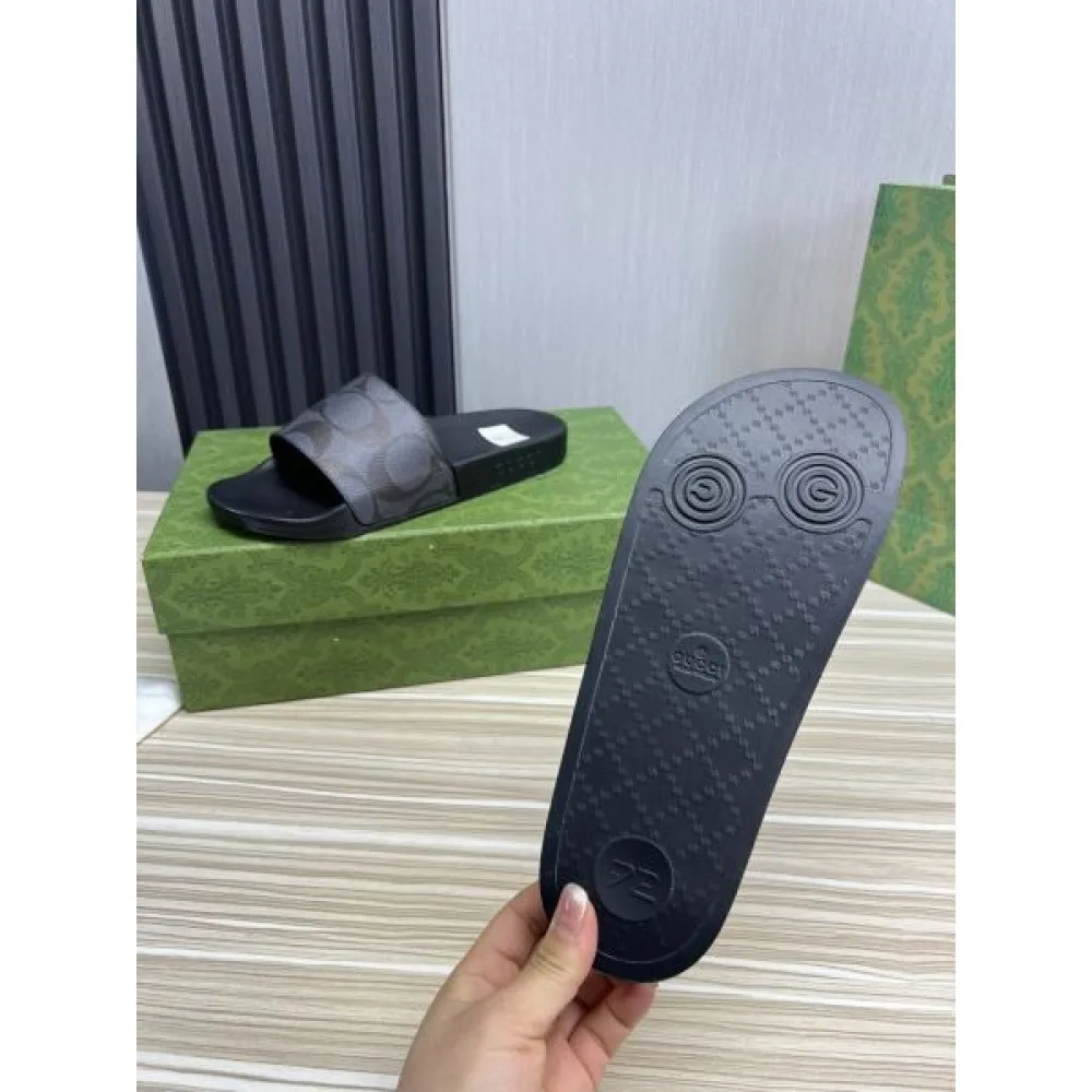 GUCCI グッチ 著名人やセレブも愛用する 2026 メンズ用 スリッパ 商品画像 9