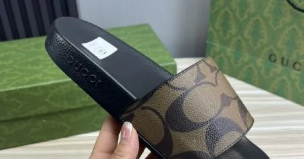 GUCCI グッチ 著名人やセレブも愛用する 2026 メンズ用 スリッパ 商品画像 11