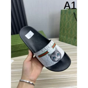 GUCCI グッチ 今季爆発的な人気定番商品 2026 メンズ用 スリッパ 商品画像 1
