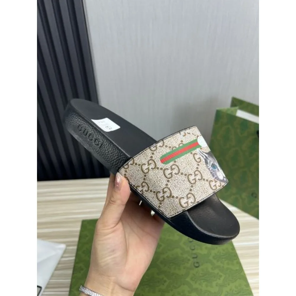 GUCCI グッチ 今季爆発的な人気定番商品 2026 メンズ用 スリッパ 商品画像 8
