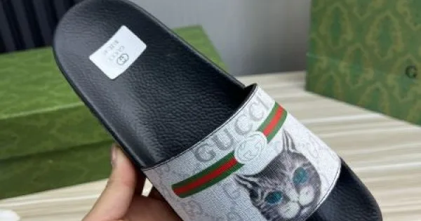 GUCCI グッチ 今季爆発的な人気定番商品 2026 メンズ用 スリッパ 商品画像 11