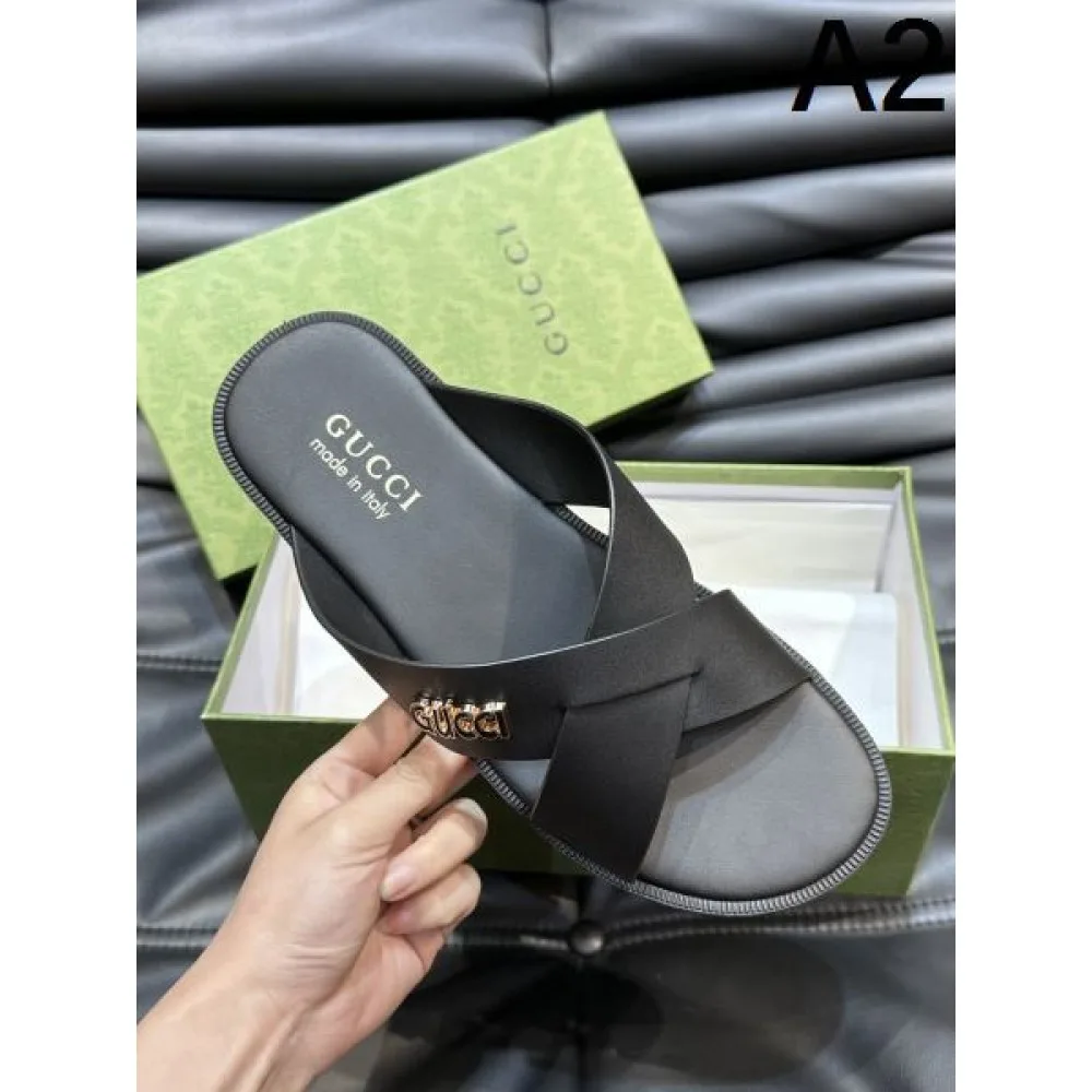 GUCCI グッチ 落ち着いた雰囲気に見せてくれ 2026 メンズ用 スリッパ 商品画像 2