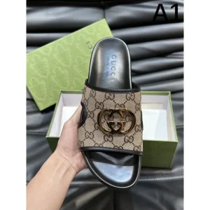 GUCCI グッチ 個性的な春夏のコーディネート 2026 メンズ用 スリッパ 商品画像 1