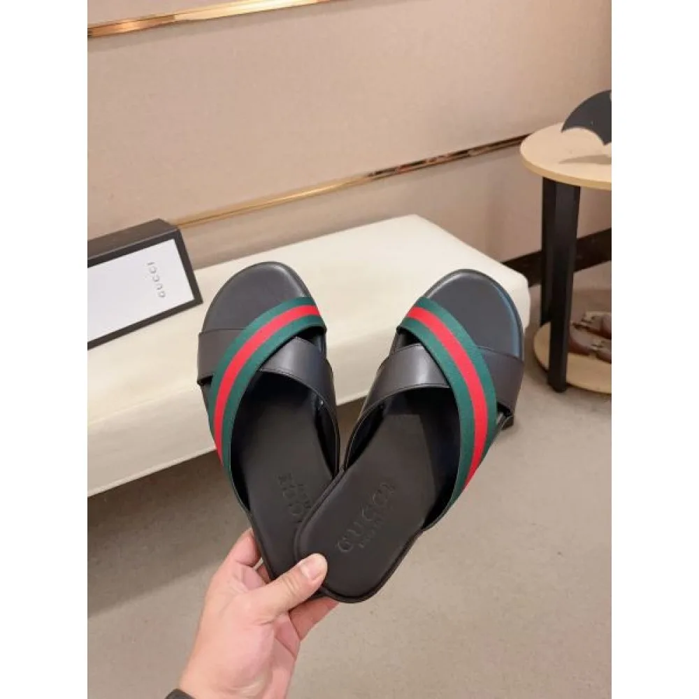 GUCCI グッチ 現地価格お得な春夏新作 2026 メンズ用 サンダル 商品画像 5