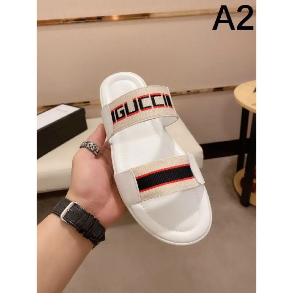 GUCCI グッチ レトロ感のあるデザイン 2026 メンズ用 サンダル 商品画像 2