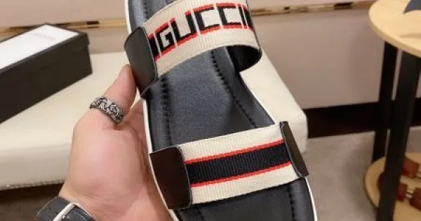 GUCCI グッチ レトロ感のあるデザイン 2026 メンズ用 サンダル 商品画像 11
