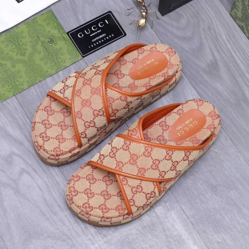 GUCCI グッチ 人気のオシャレものから 2026 メンズ用 サンダル 商品画像 3