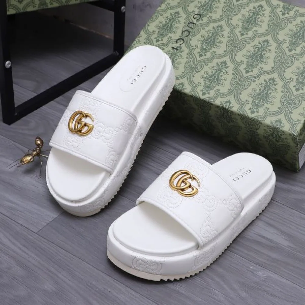 GUCCI グッチ 現地価格お得な春夏新作 2026 メンズ用 サンダル 商品画像 4