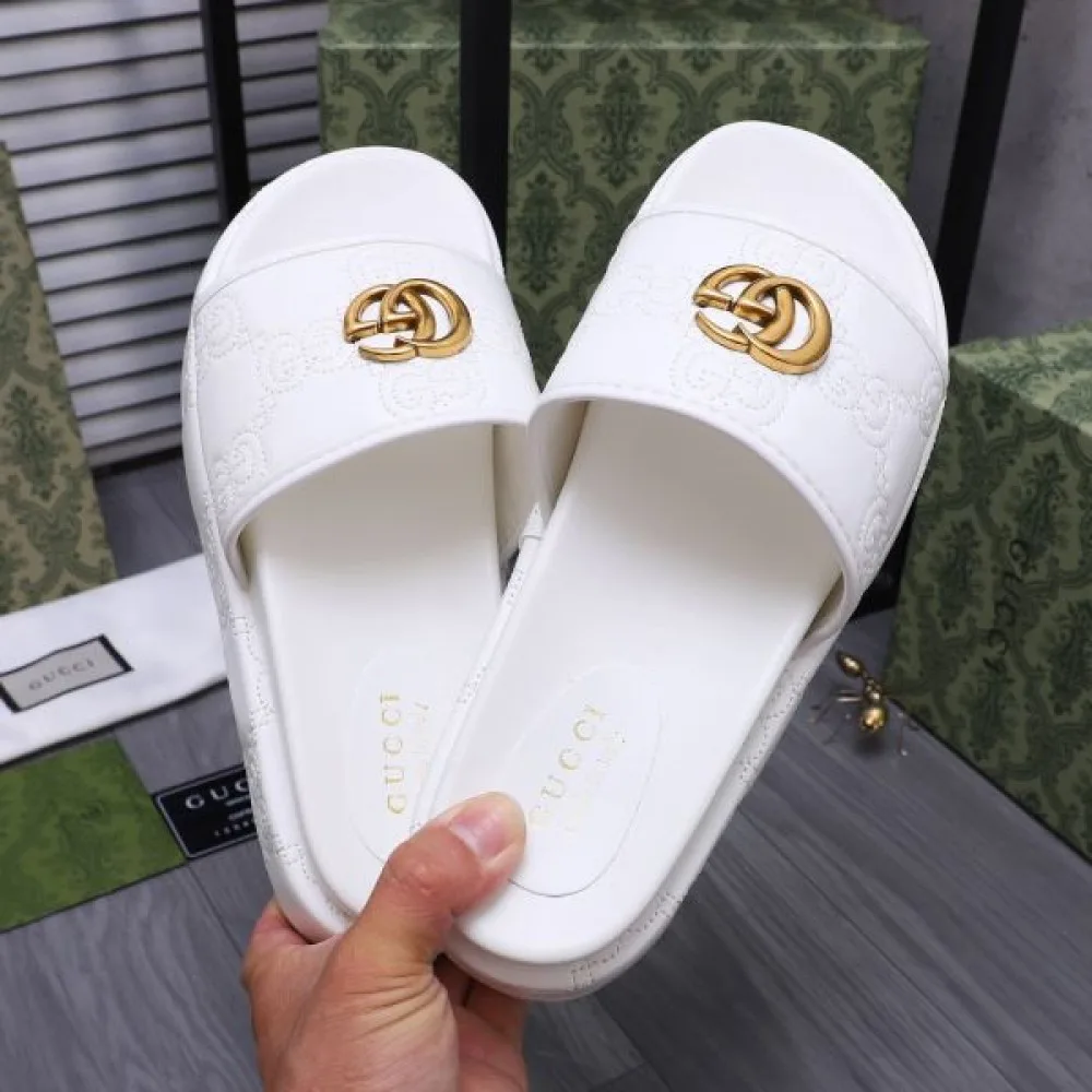 GUCCI グッチ 現地価格お得な春夏新作 2026 メンズ用 サンダル 商品画像 5