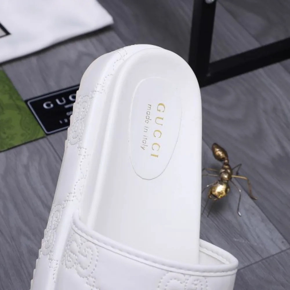 GUCCI グッチ 現地価格お得な春夏新作 2026 メンズ用 サンダル 商品画像 9