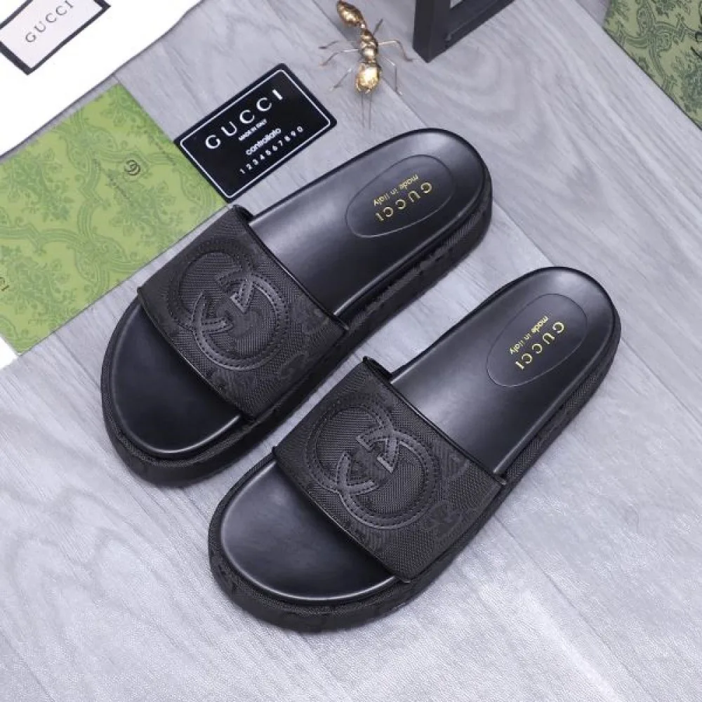 GUCCI グッチ この夏を迎える人気新作 2026 メンズ用 サンダル 商品画像 3