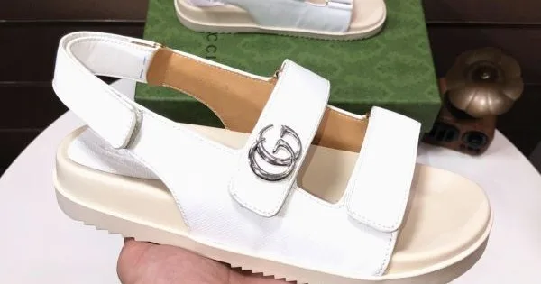 GUCCI グッチ 一目惚れ必至夏季セール 2026 メンズ用 サンダル 商品画像 12