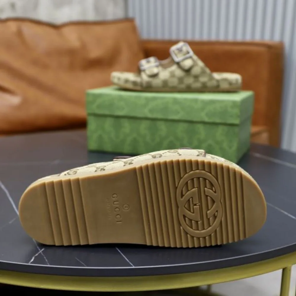 GUCCI グッチ 春の新作コレクション 2026 メンズ用 サンダル 商品画像 9