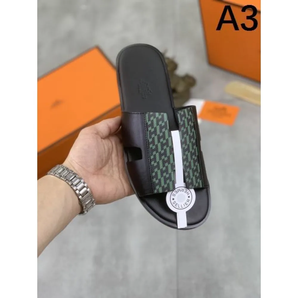 HERMES エルメス 夏が待ちきれないブランド新作 2026 メンズ用 スリッパ 商品画像 3