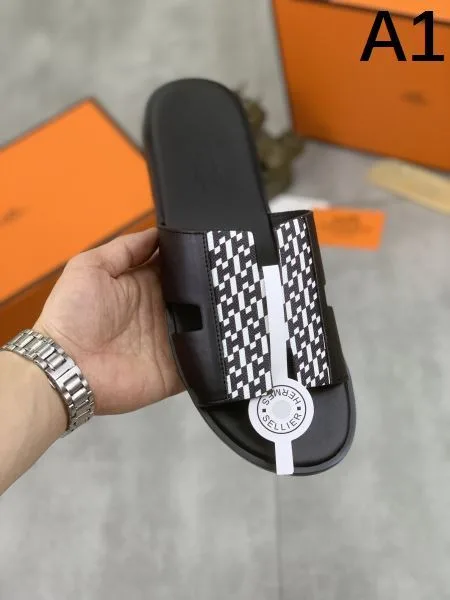 HERMES エルメス 夏が待ちきれないブランド新作 2026 メンズ用 スリッパ 商品画像 11