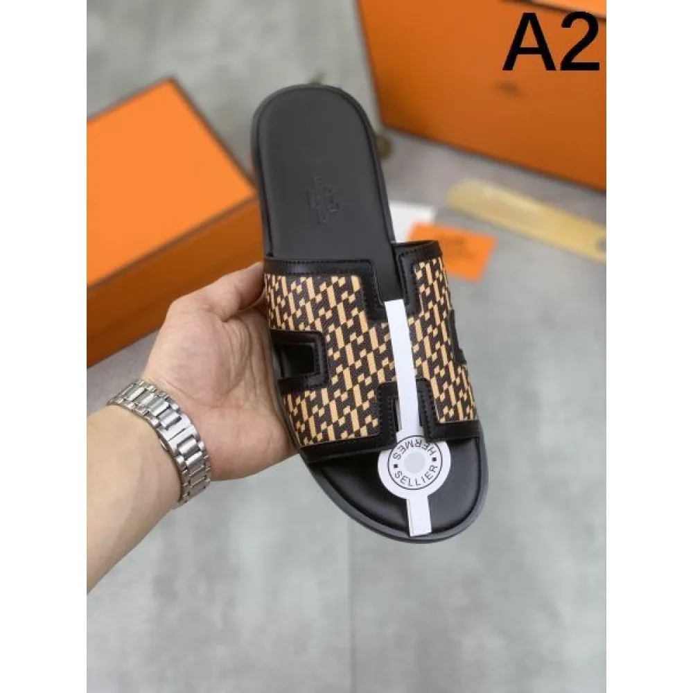 HERMES エルメス クラシックな雰囲気のトップス 2026 メンズ用 スリッパ 商品画像 2