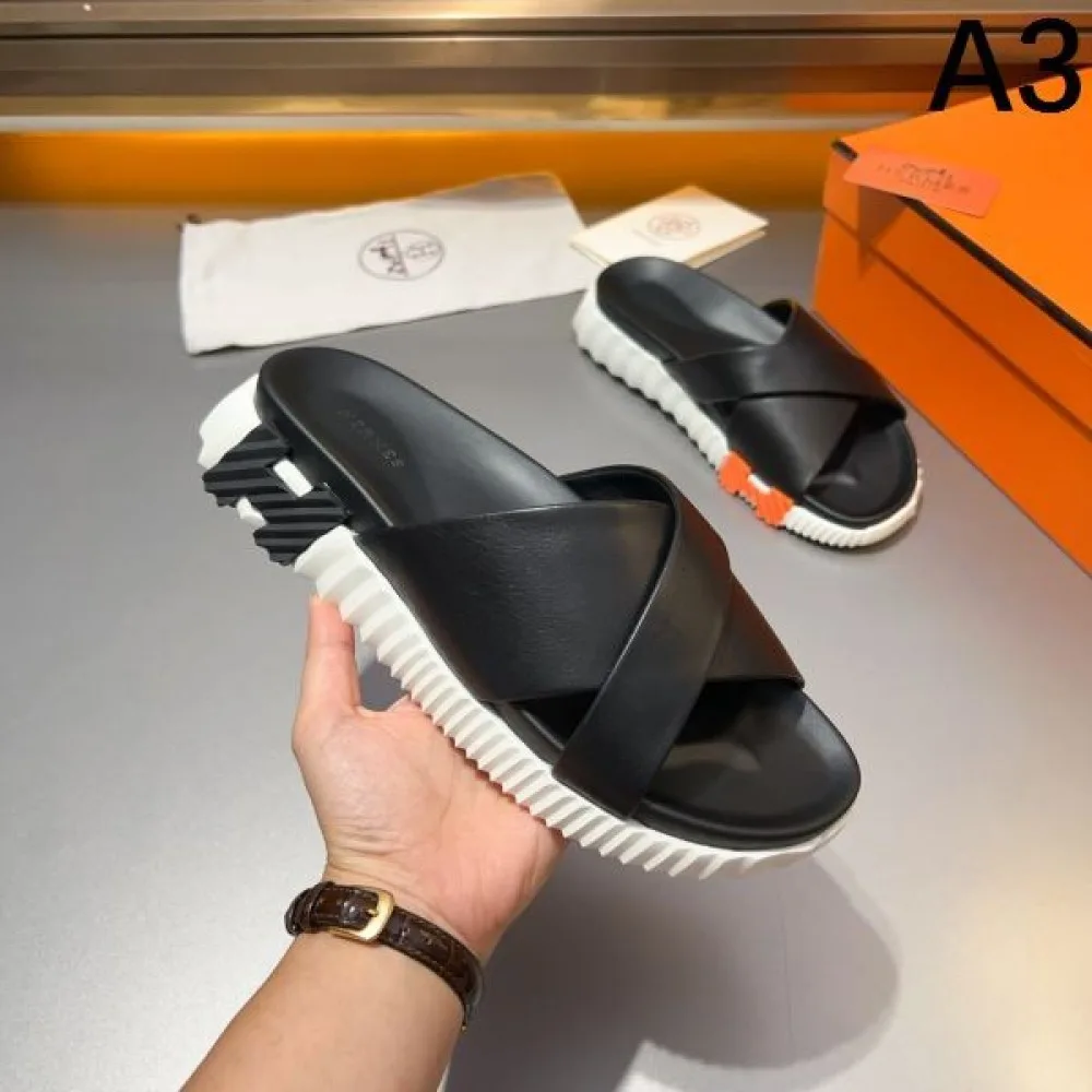 HERMES エルメス 今年の春夏コーデに活躍する 2026 メンズ用 サンダル 商品画像 3