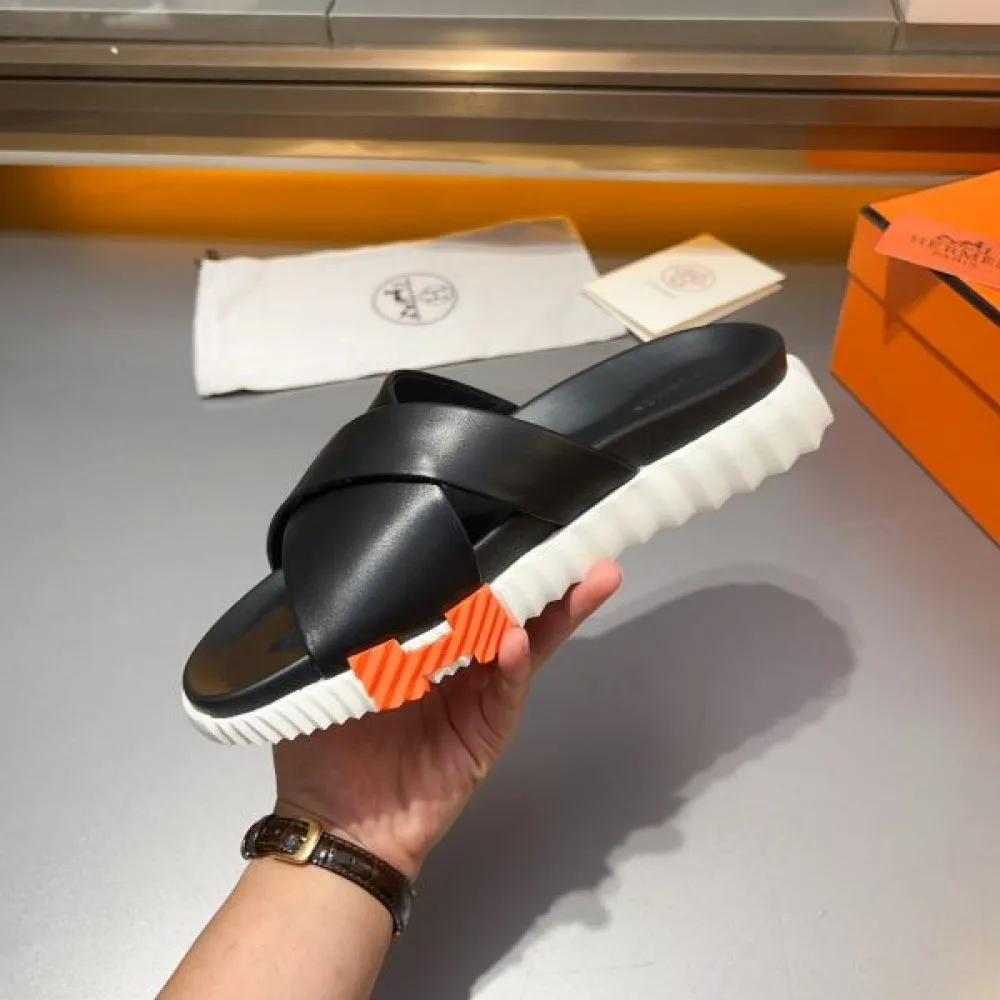HERMES エルメス 今年の春夏コーデに活躍する 2026 メンズ用 サンダル 商品画像 6