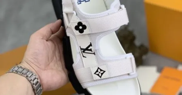 LOUIS VUITTON ルイヴィトン 抜群の人気を集め 2026 メンズ用 スリッパ 商品画像 11