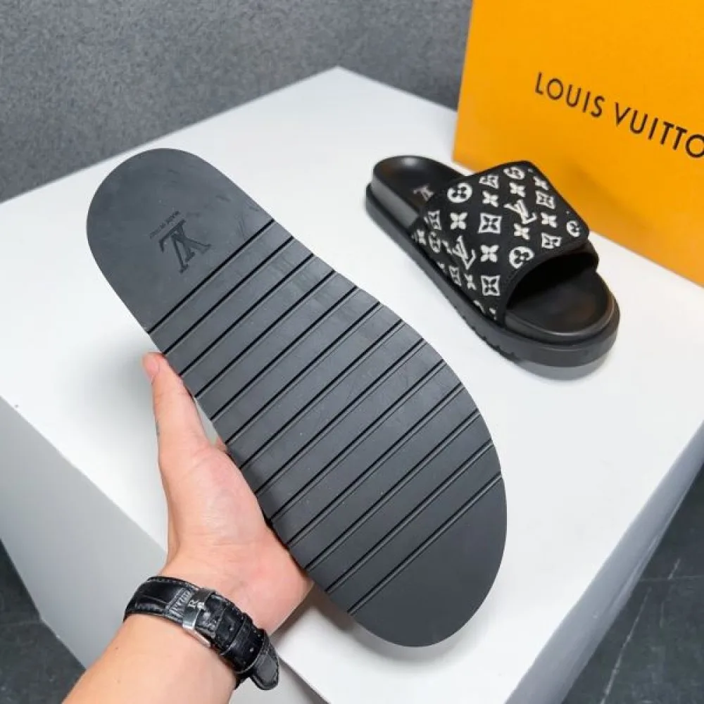LOUIS VUITTON ルイヴィトン 絶妙な着こなしに 2026 メンズ用 スリッパ 商品画像 8