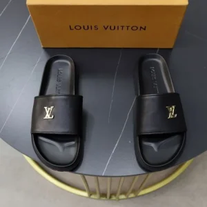 LOUIS VUITTON ルイヴィトン 人気を抑えて新品 2026 メンズ用 スリッパ 商品画像 1