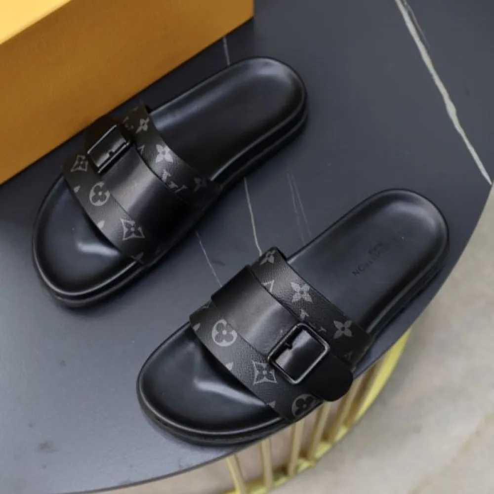 LOUIS VUITTON ルイヴィトン 季節を問わず活躍し 2026 メンズ用 スリッパ 商品画像 2