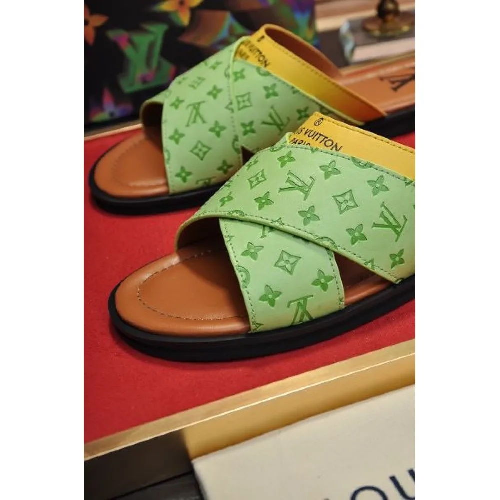 LOUIS VUITTON ルイヴィトン 春夏の定番新品 2026 メンズ用 サンダル 商品画像 9