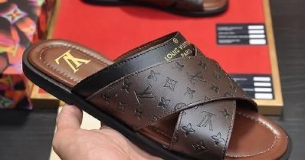 LOUIS VUITTON ルイヴィトン 春夏の定番新品 2026 メンズ用 サンダル 商品画像 11