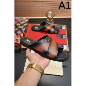 LOUIS VUITTON ルイヴィトン 最新で一目惚れ 2026 メンズ用 サンダル 商品画像 1