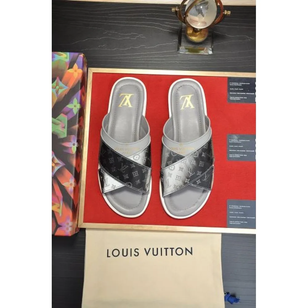 LOUIS VUITTON ルイヴィトン 春夏期間大活躍 2026 メンズ用 サンダル 商品画像 4