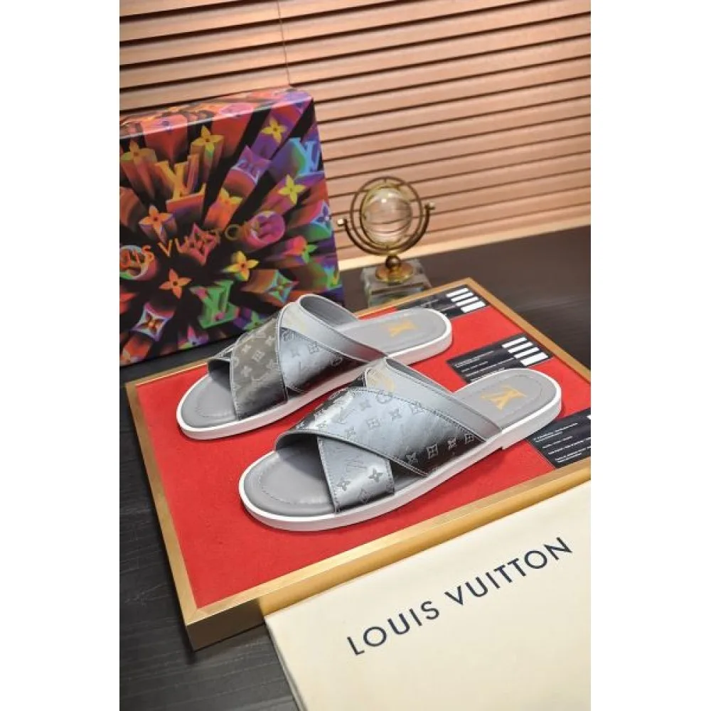 LOUIS VUITTON ルイヴィトン 春夏期間大活躍 2026 メンズ用 サンダル 商品画像 6