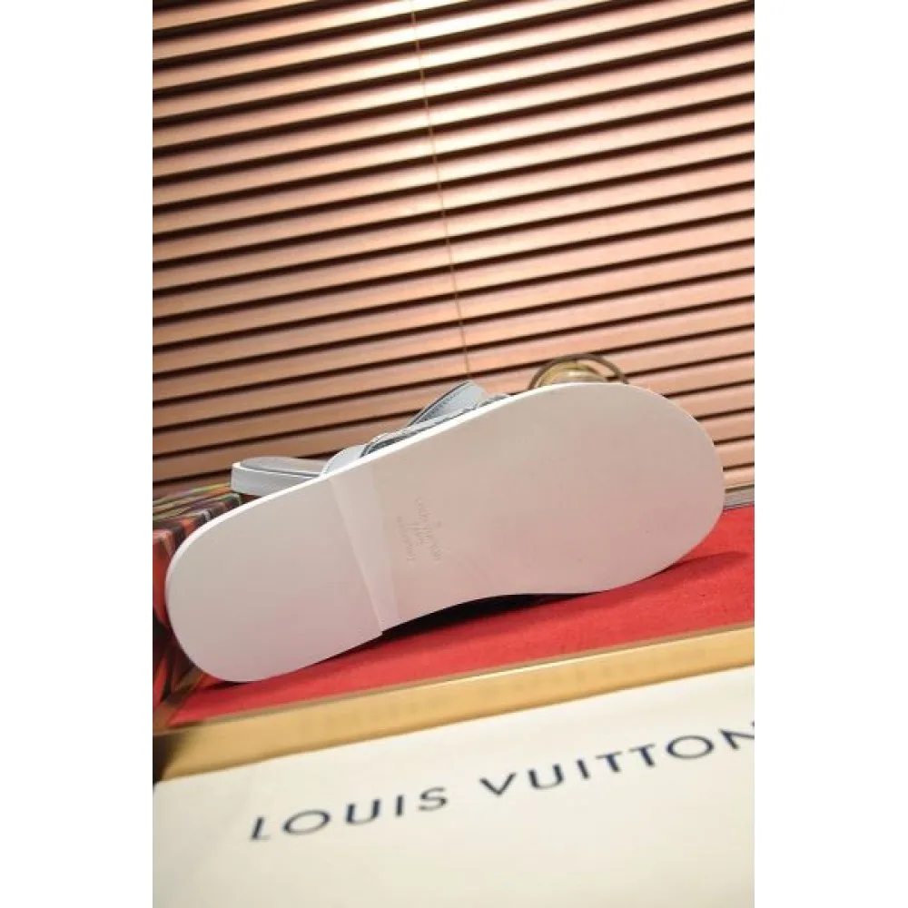 LOUIS VUITTON ルイヴィトン 春夏期間大活躍 2026 メンズ用 サンダル 商品画像 8