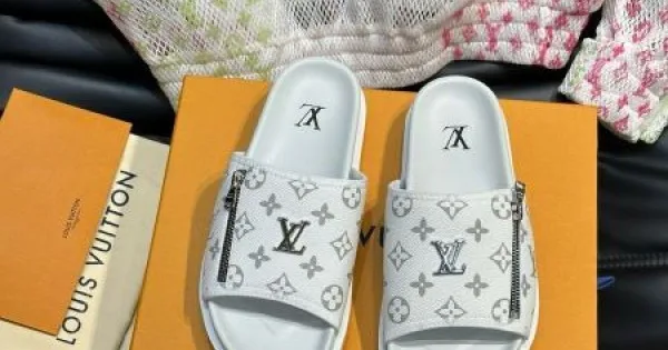 LOUIS VUITTON ルイヴィトン 春夏の新作登場 2026 メンズ用 サンダル 商品画像 11
