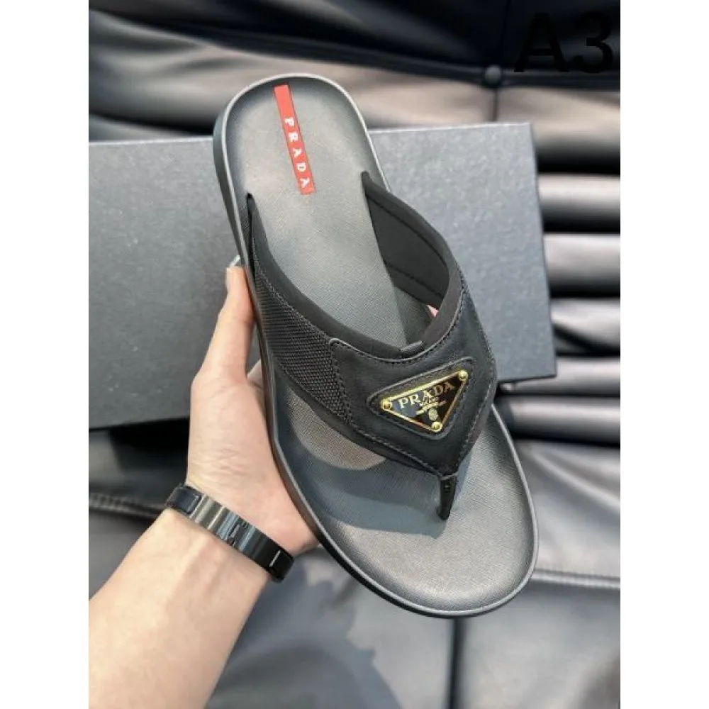 PRADA プラダ セレブが今シーズン手に入れ 2026 メンズ用 スリッパ 商品画像 3