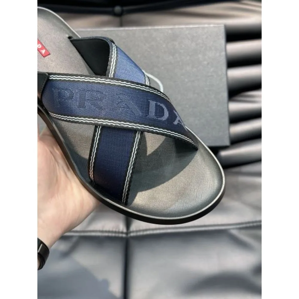 PRADA プラダ おしゃれに見せるキーワード 2026 メンズ用 スリッパ 商品画像 6