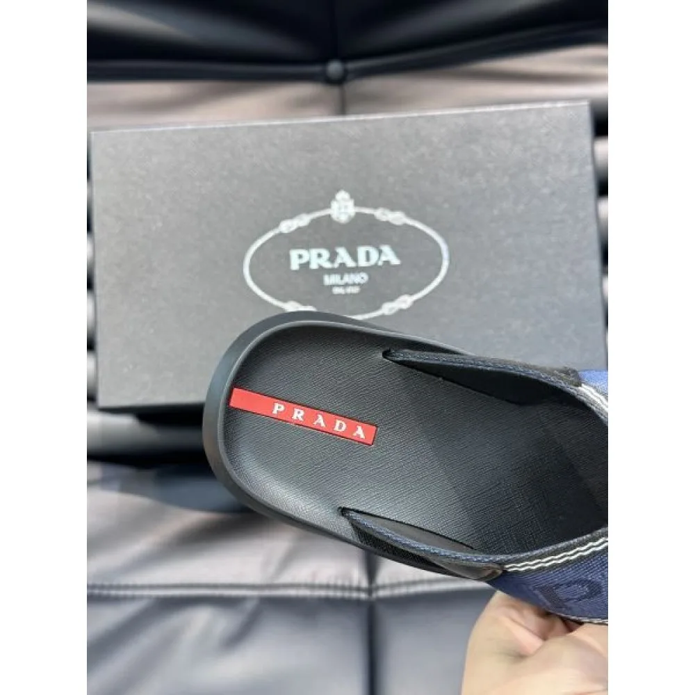 PRADA プラダ おしゃれに見せるキーワード 2026 メンズ用 スリッパ 商品画像 8