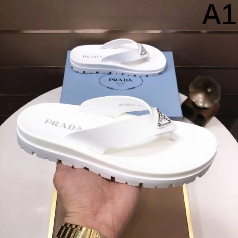 PRADA プラダ 最新の注目ファッション 2026 メンズ用 サンダル 商品画像 1